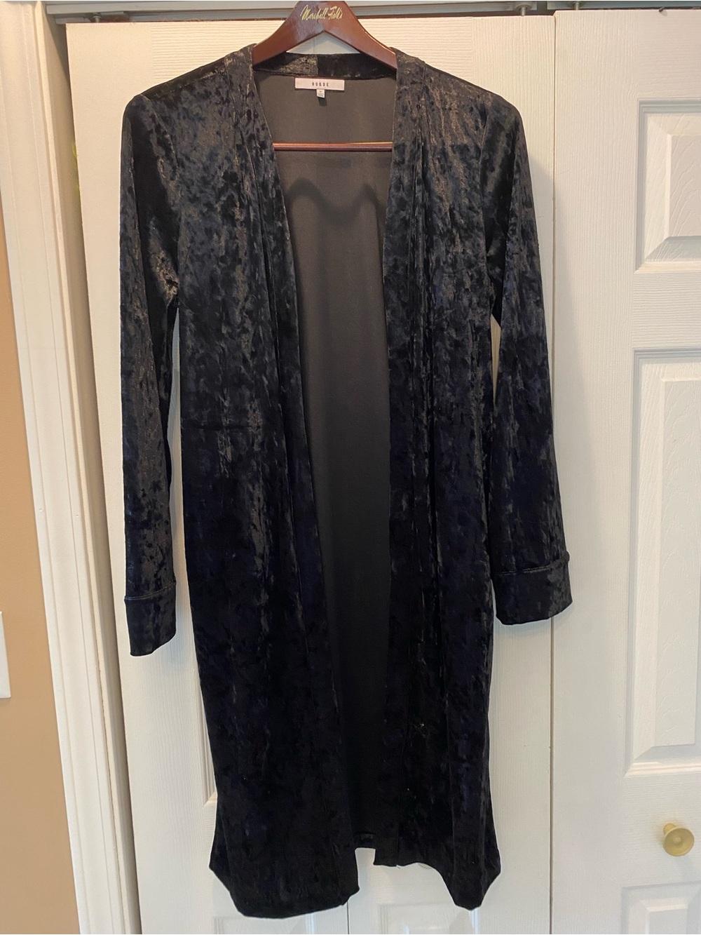 Rode Black  crushed Velvet Open-Front Long Cardigan